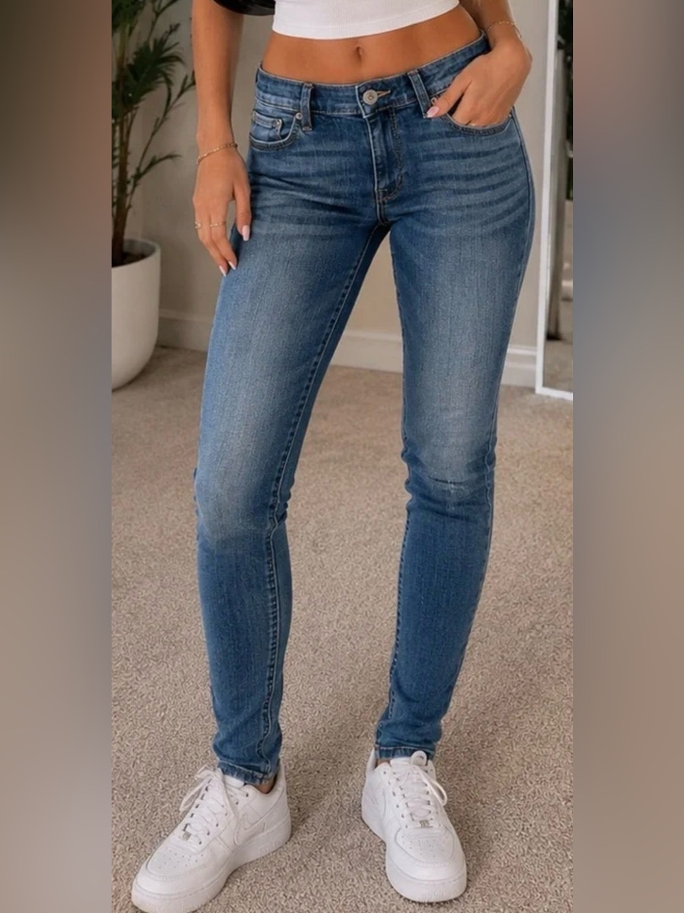 Express Women's mid rise Blue legging Jeans 8S